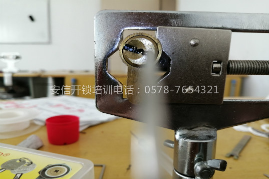 国家承认开锁培训